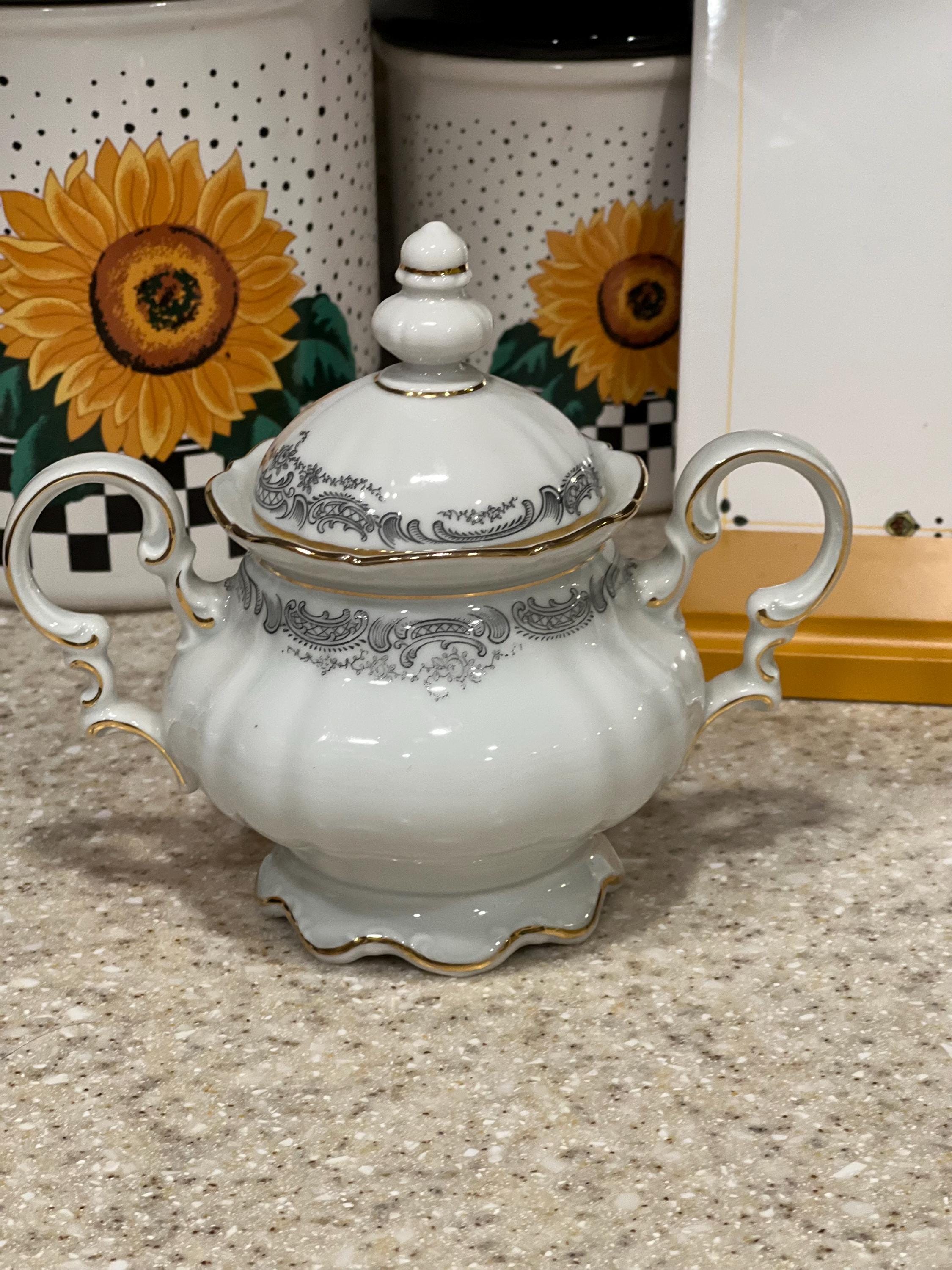 新品希少ドイツ製Hutschenreuther 花模様と美しい金彩ディッシュ6枚