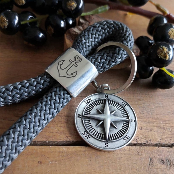 Schlüsselanhänger aus Segeltau mit Anker und Kompass