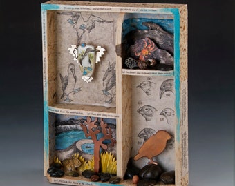 Galapagos Island box with Blue-Footed Booby pin/pendant