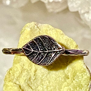 Leaf Ring in 925 Sterling Silver, natural textured stacking ring, dainty ring