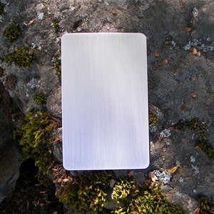 Carte de crédit/portefeuille en aluminium, 2 1/8" x 3 3/8" (5-200), calibre 18 (.040") à 1/8" (.125") d'épaisseur, prête à estampiller ou graver