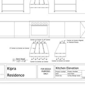 Könnte beinhalten: Eine schwarz-weiße Architekturzeichnung mit dem Titel Kipra Residence Kitchen Elevation. Das technische Diagramm zeigt einen Küchengrundriss mit Herd, Schränken und detaillierten Skizzen für eine Abzugshaube mit Maßen in Zoll.