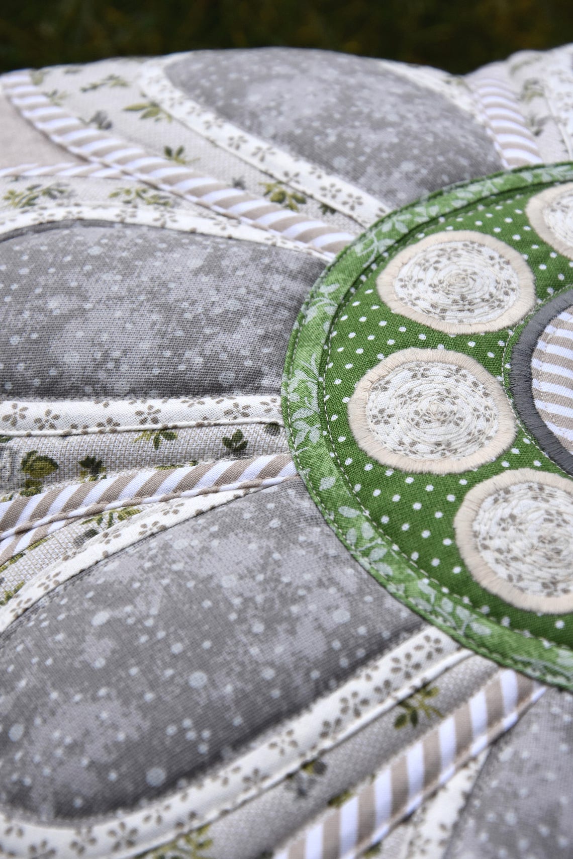 Pdf Pattern for Decorative Pillow With Flower Appliqué Pattern