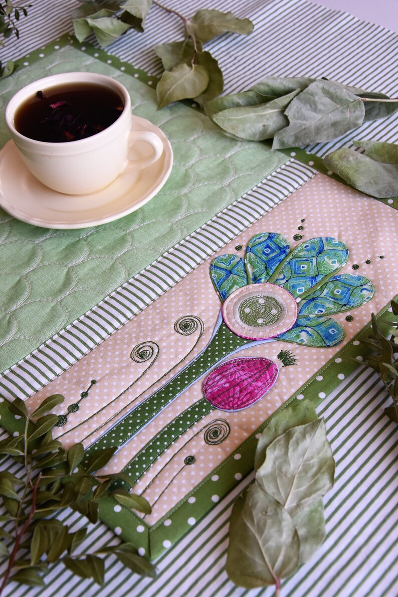 Placemats Kitchen Linens Flower Applique Kajura Design Quilt Etsy