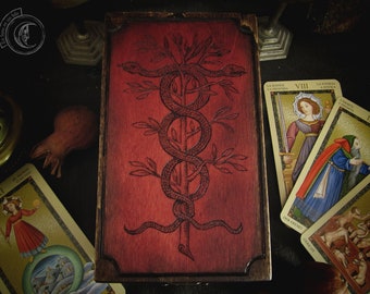 Wood burned box - Rerum Sapientia Custos - TAROT series