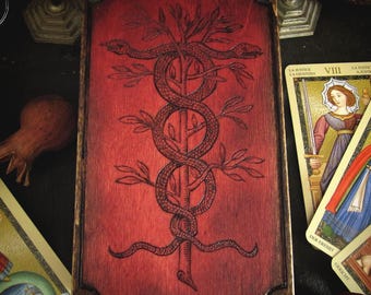 Wood burned box - Rerum Sapientia Custos - TAROT series