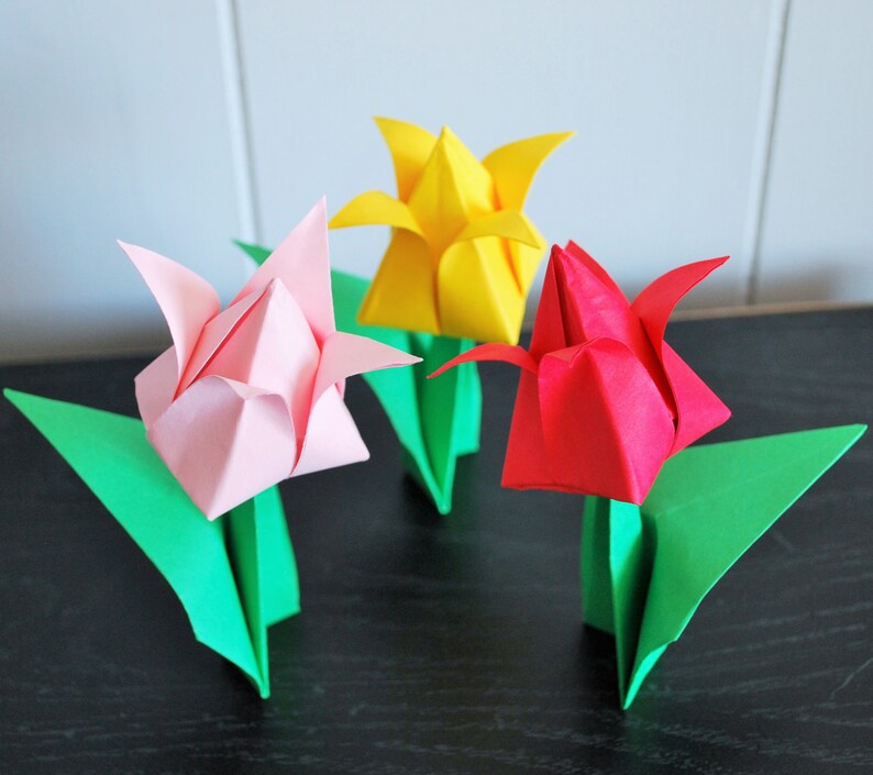 Tulip paper napkins picture