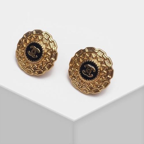 CHANEL earrings | Chanel Black and gold classic ea