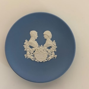 1984 Wedgwood Plate - Etsy