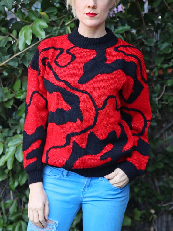 Funky vintage 80's Rose© shiny red and black sweat