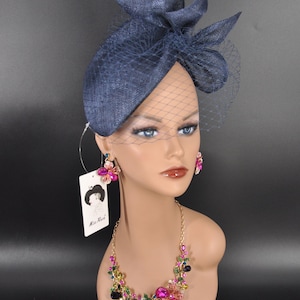 Elegant Sinamay Fascinator Hat with Netting and Sculpted Bow – Derby Party Hat, Wedding Hat, Tea Party Hat Navy Blue