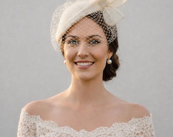 Elegant White Straw Fascinator Hat, Kentucky Derby Tea Party  display picture 2