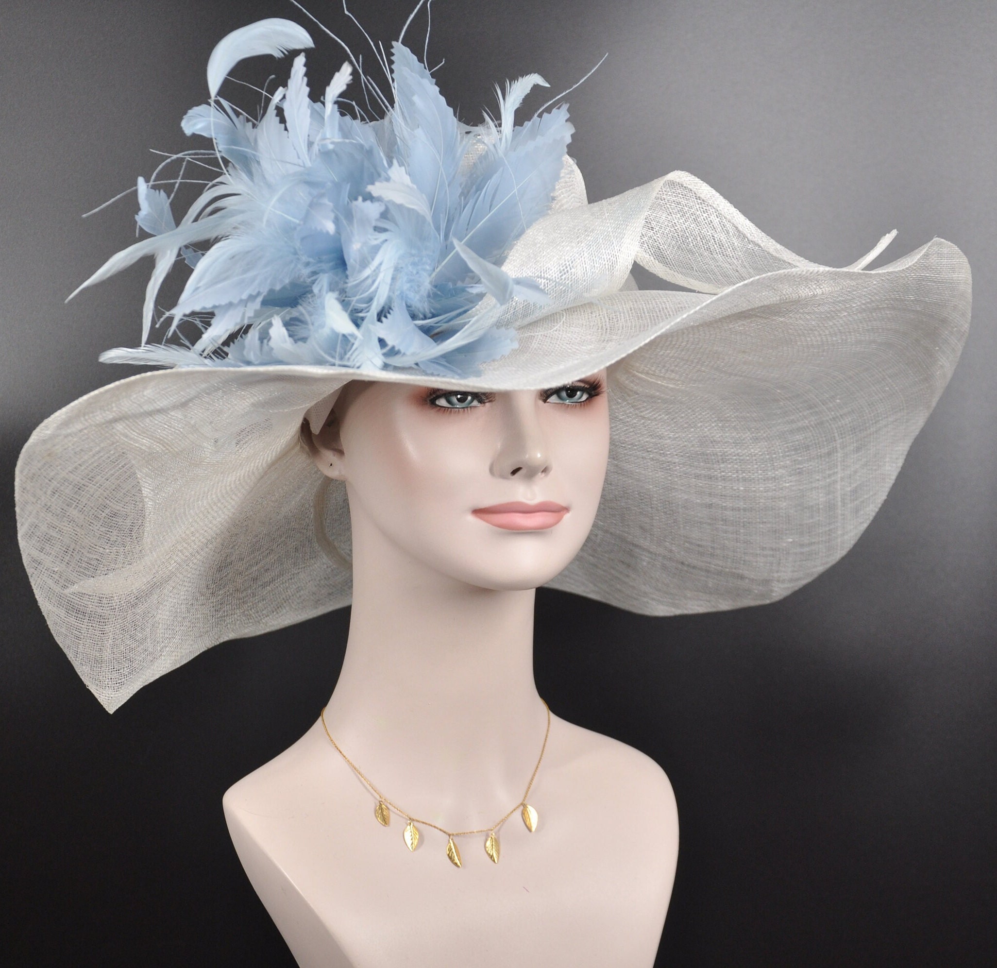 Haozaikeji Cappello Fascinator Per Donna Con Fiori E Piume – 20x18x10 Cm, Clip Per Capelli, Per Matrimoni, Derby, Cocktail E Feste A Tema