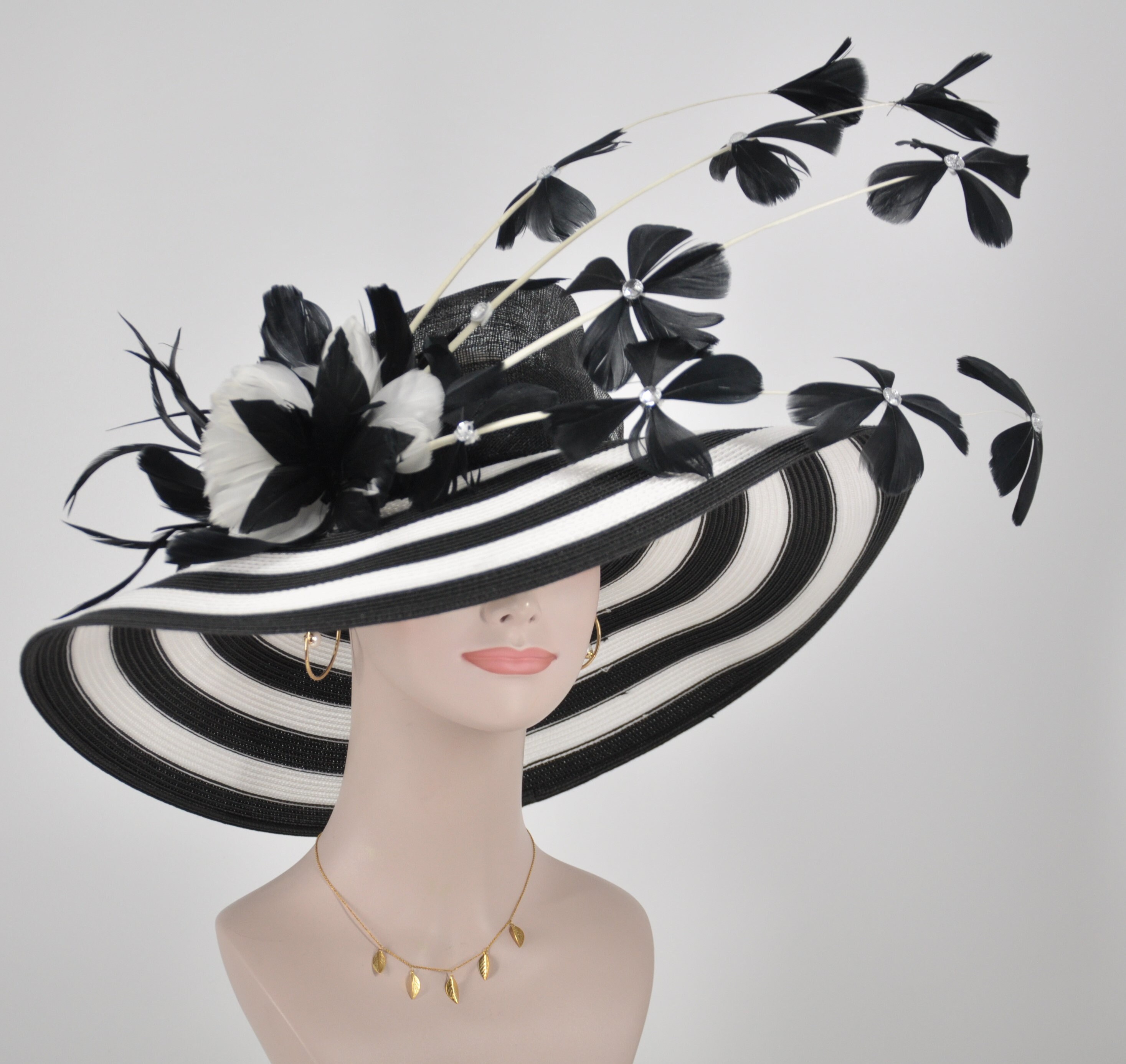 Black & White Feather Flower Derby Hat: Wide Brim Sinamay - Etsy display picture 1