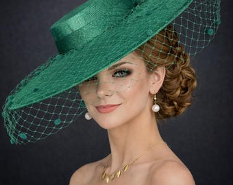 Emerald Green Wide Brim Fascinator Hat with Veil 18 Inch Sinamay Ascot Hat for Wedding Race Day Kentucky Derby Party Mother of the Bride