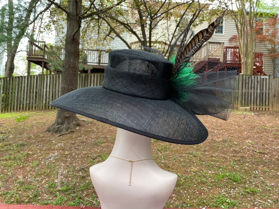 Black Derby Hat: Green Feather Peacock Fascinator - Etsy display picture 2