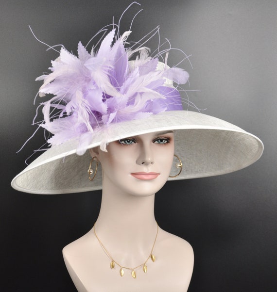 Sinamay Derby Hat: White Wide Brim With Lavender Feather  display picture 1