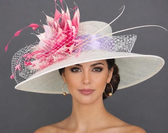 ホワイト、ライラック、ラベンダーの花柄のつば広ケンタッキーダービーハット、アスコットハット（結婚式、ティーパーティー、ガーデンパーティー、花嫁の母、教会用）