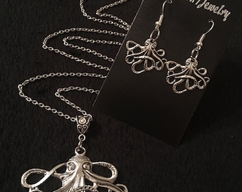 80p UK P/&P Handmade Octopus necklace with 19 inch chain silver nautical steampunk ocean sealife statment antique animal fish kraken surfer