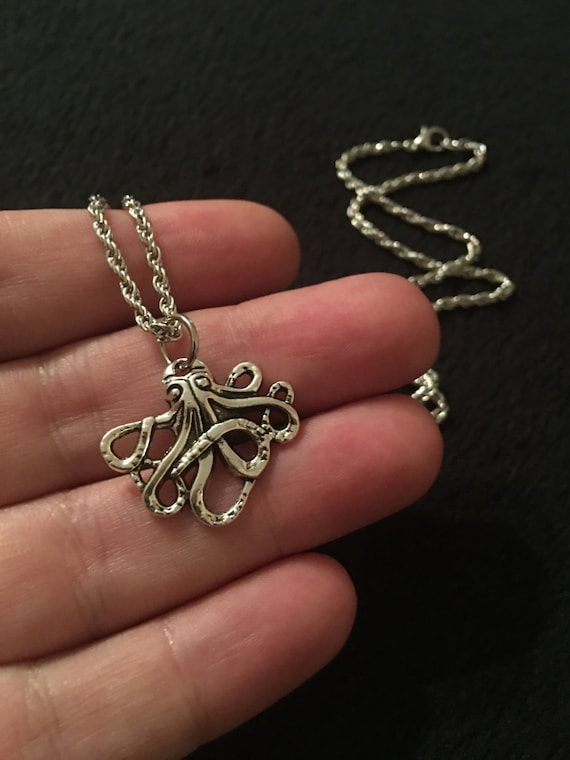 80p UK P/&P Handmade Octopus necklace with 19 inch chain silver nautical steampunk ocean sealife statment antique animal fish kraken surfer