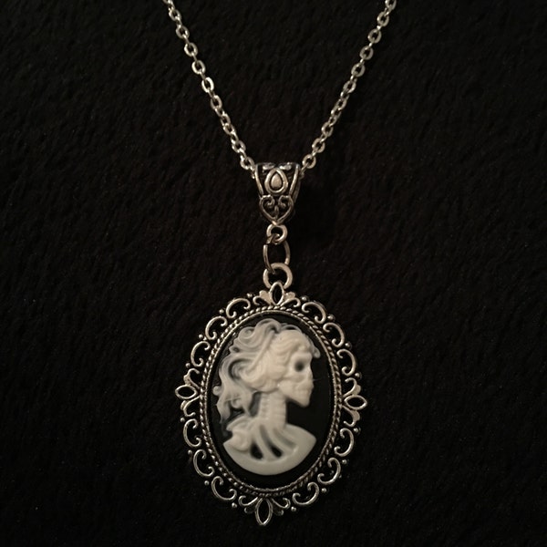 Handmade cameo skeleton lady pendant with 24inch chain white lady cabochan necklace steampunk silver antique vintage style gothic