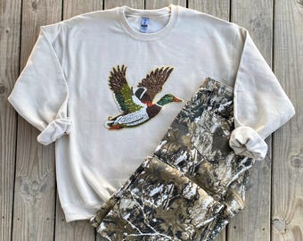 ダック・ドレイク・マガモ　フィッシング　アウトドア　ハンティング　スパンコール　シェニールパッチ　タン　サンドブラウン　クルーネック　スウェットシャツ　プルオーバー　Tシャツ