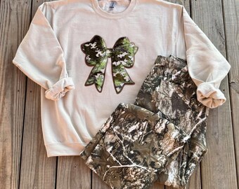 Camo Camouflage Bow Ribbon Fishing Outdoors Hunting Sequin Chenille Patch Tan Sand Brown Crewneck Sweatshirt Pullover Tee