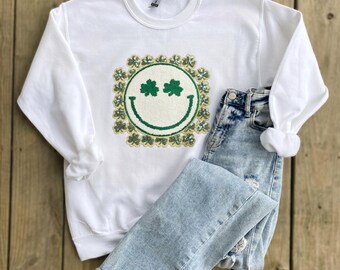 White Green Shamrock Smiley Face St. Patty’s Day St. Patrick’s Day Sequin Chenille Patch White Crewneck Sweatshirt Pullover Tee