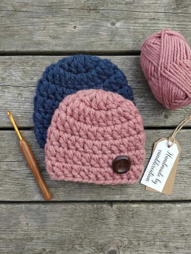 Super-Bulky Newborn Hat crochet pattern listing photo by eanddcreation