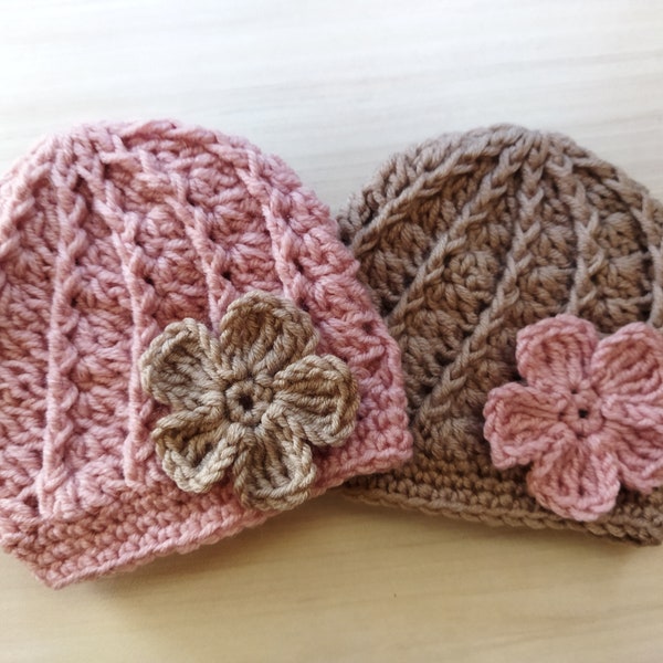 Bonnet au crochet pour bébé fille - Patron PDF facile au crochet - Nouveau-né à 12 mois - Bonnet au crochet avec motif de fleurs