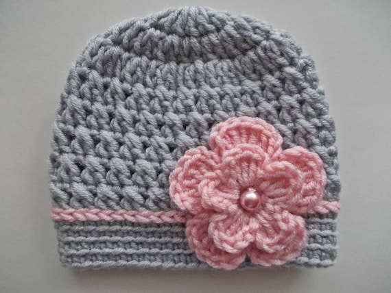 crochet baby hat with flower
