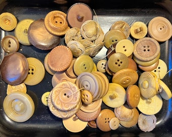 Estate Find Vintage Buttons Mixed Sizes 35 Plus