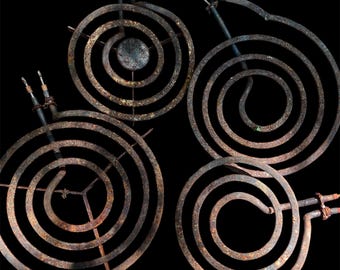Vintage Rusty Electric Range Burner Heavy Round Metal Repurpose Assemblage Craft Art Supply Lot of 4