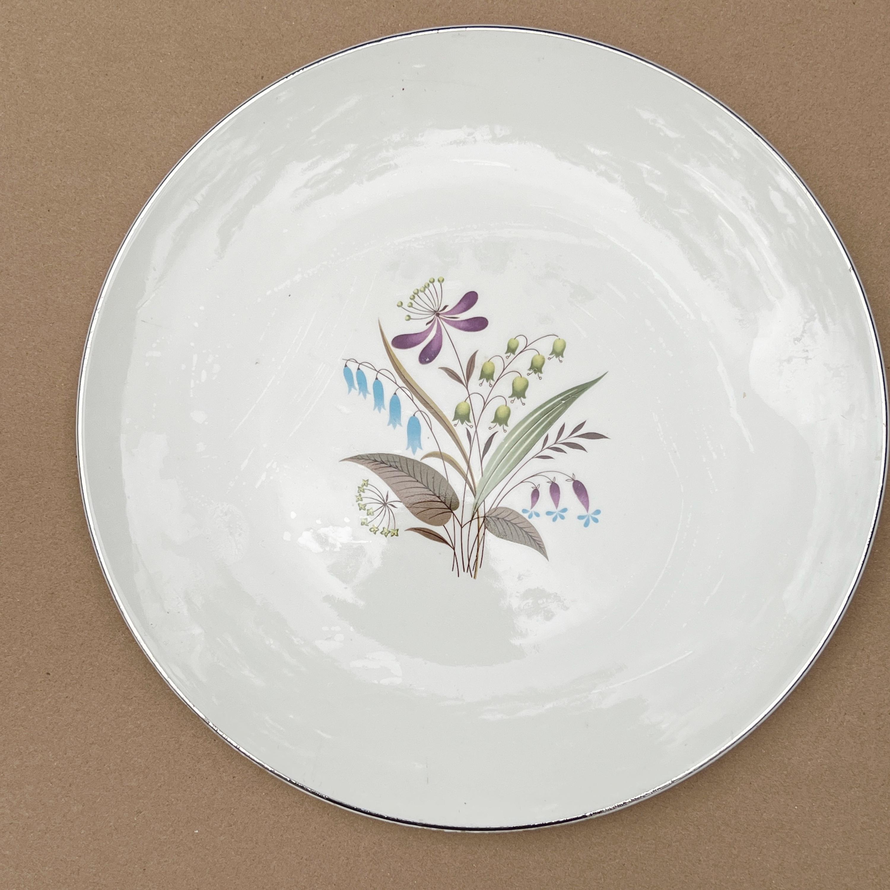 石川隆児　flower rim plate Dinner Plate with Scalloped Rim | Floral Inspired Rinka Dinnerware