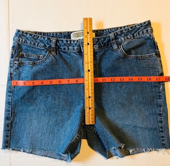 Vintage Upcycled Cut Off Denim Shorts Mid Rise Ro… - image 4