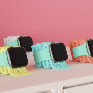 Minimalist 3D‑Printed Apple Watch Charging Stand – Cable‑Managed Desktop Dock, Custom PLA Colors