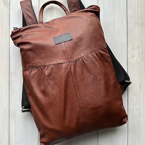 Weicher Lederrucksack, Recyclingleder Rucksack, brauner weinroter Rucksack, Minirucksack, Lederhandtasche, recyceltes Lederhandtasche,