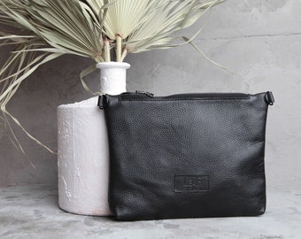 Petit sac en cuir noir, pochette en cuir noir, pochette en cuir, sac Kindle, sac bandoulière noir, pochette, cadeau pour une mère, sac de tous les jours