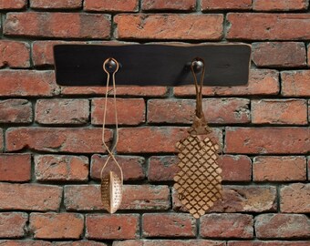 Perchero Shaker: Tablero perforado rústico, perchero campestre, 16 pulgadas