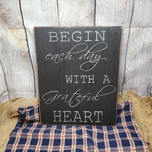 Grateful Heart Wood Sign: Rustic Christian Home Decor