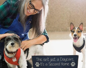 Regalo para cuidadores de perros: Letrero de madera "Un segundo hogar", opción personalizada.