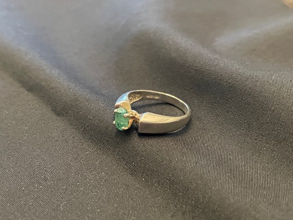 Emerald Sterling Silver Ring Size 5 3/4 - image 2