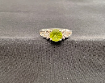 Peridot .925 Silver Ring Size 7