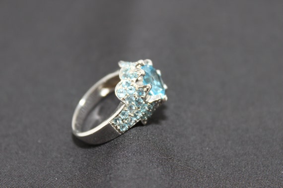 Blue Topaz Sterling Silver Ring Size 7 - image 4