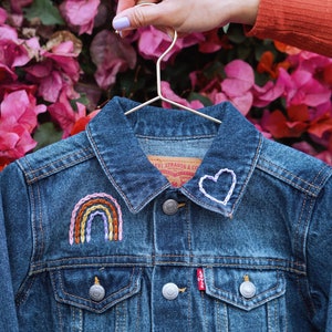 Option ADD-ON pour la veste en jean personnalisée Levi's Baby Toddler Broderie à la main Veste en jean personnalisée pour enfants, filles et garçons image 1