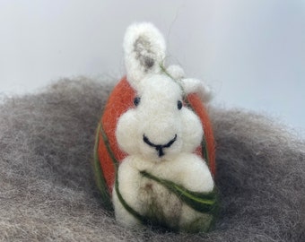 Felted Easter Egg, Needle Felt Easter Decoration, Bunny, Rabbit,  Felt Ornament, Needle Felt Art  gift , Wool Easter Egg, Spring, Flowers,