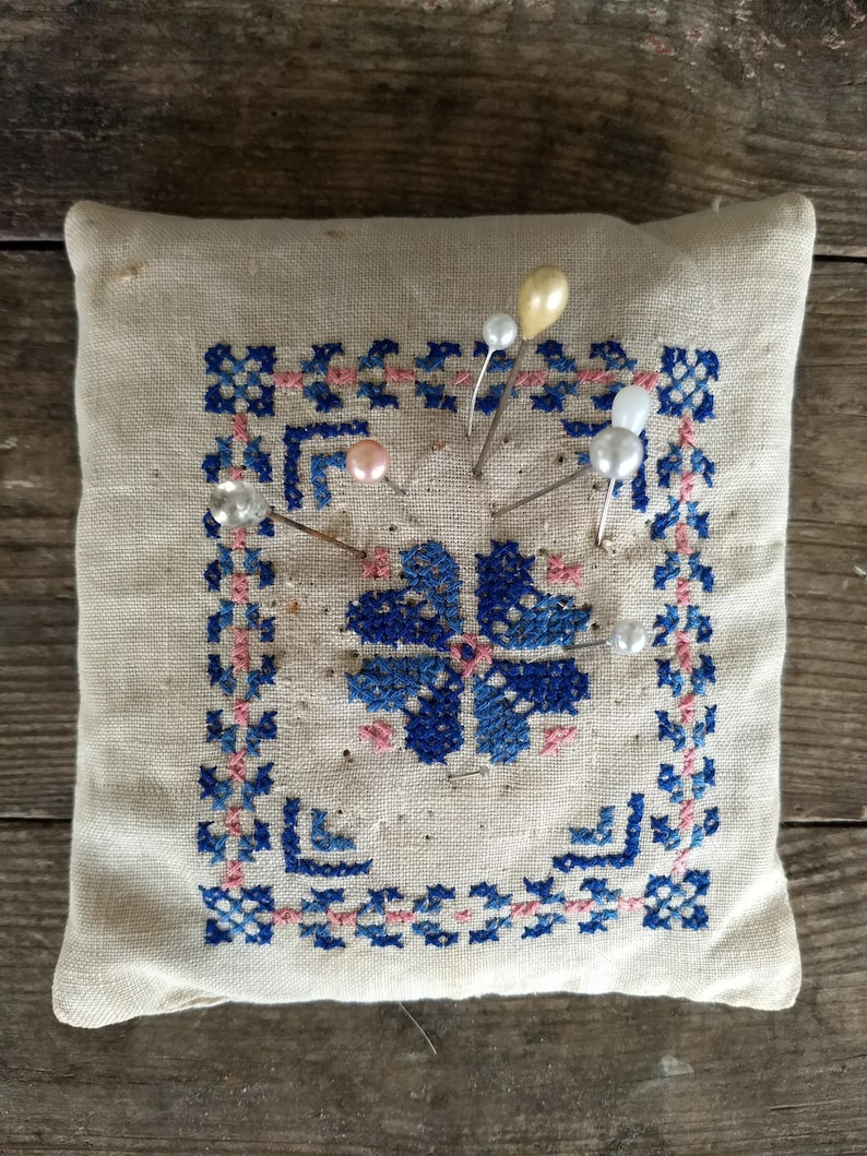 Vintage Cross stitch Pin Cushion-avec des épingles | Etsy