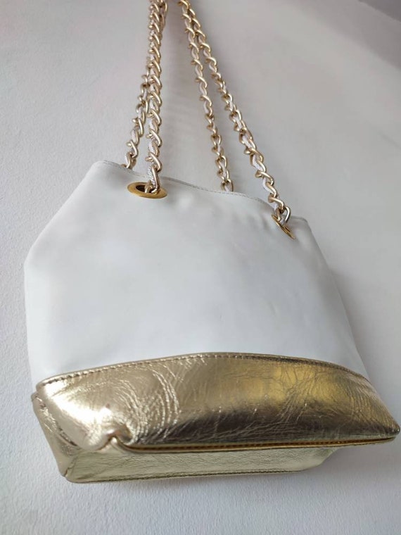 1980s 90s Vintage White Faux Leather and Gold Lea… - image 2