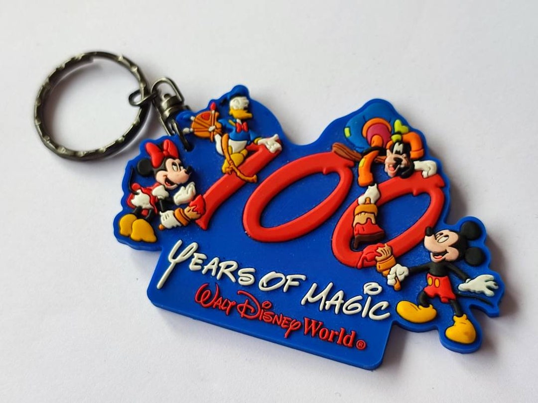 Y2K 00s Vintage Walt Disney Keyring Keychain Mickey Minnie Mouse Pluto