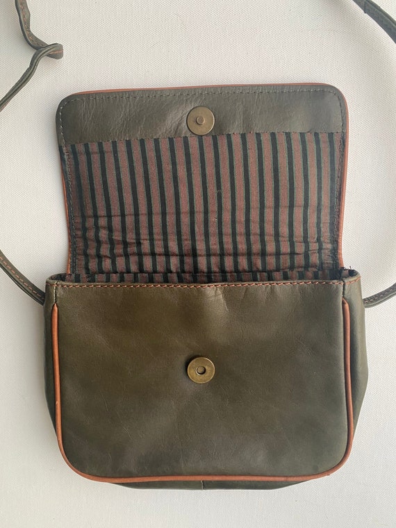 1980s Vintage Green and Tan Leather Cross Body Bag - image 3